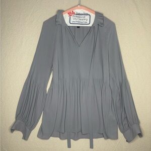 Banana republic women’s Medium blouse